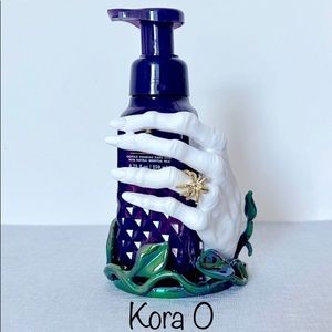 BBW Witch Hand Soap Holder NEW